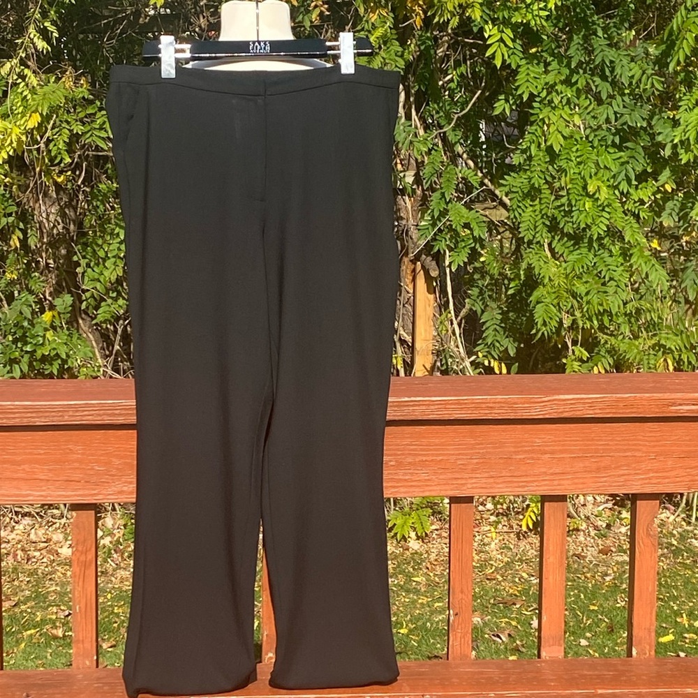Eileen Fisher Excellent Condition Italian light weight Fabric Pants,